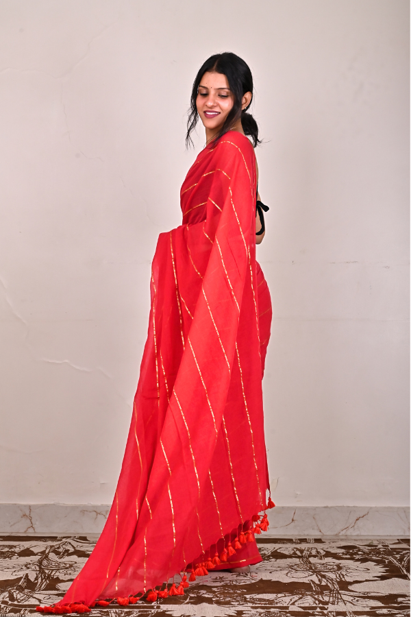 Laal mul cotton saree with zari work