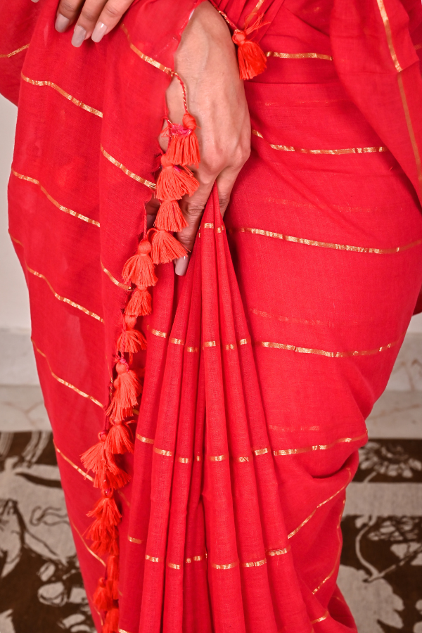 Laal mul cotton saree with zari work