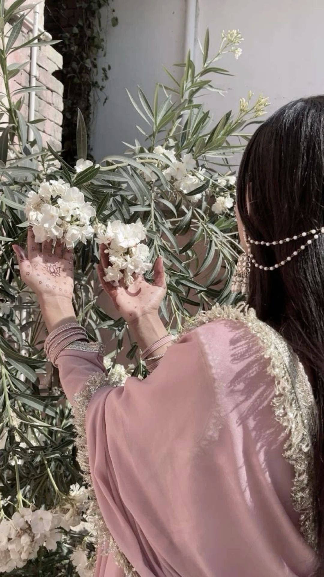 Why Handwoven Tissue Sarees Are the Ultimate Luxe Addition